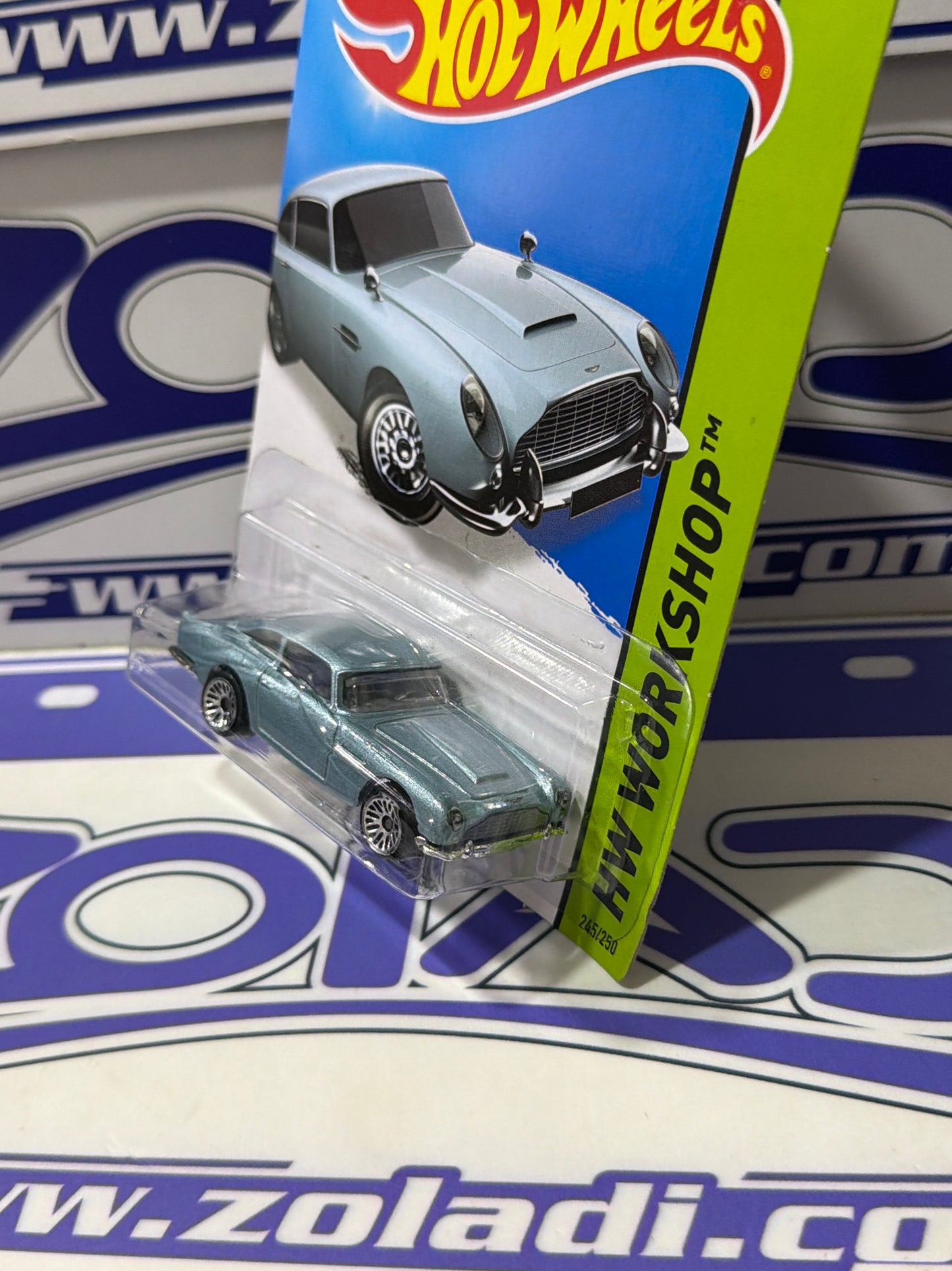 CFM03 ASTON MARTIN DB5