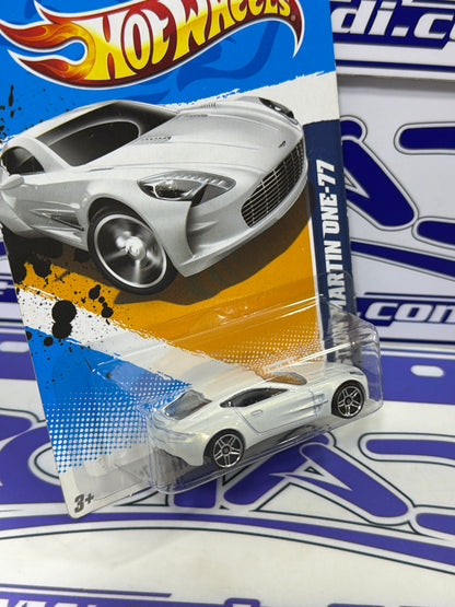 V5426 ASTON MARTIN ONE 77