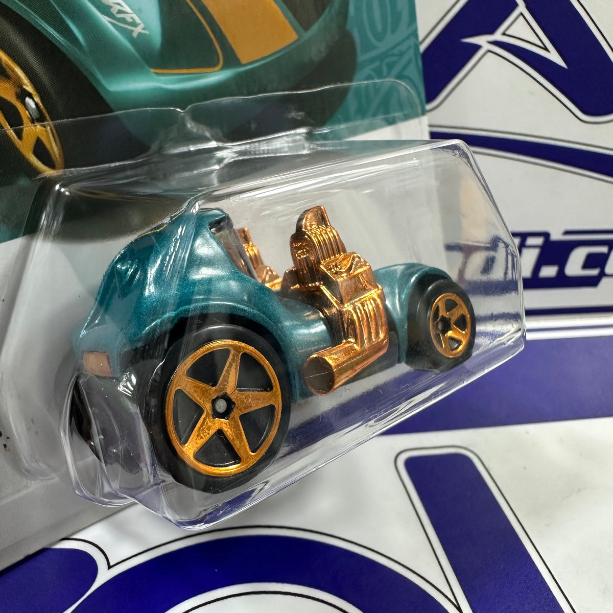 HVX08 TOONED TWIN MILL