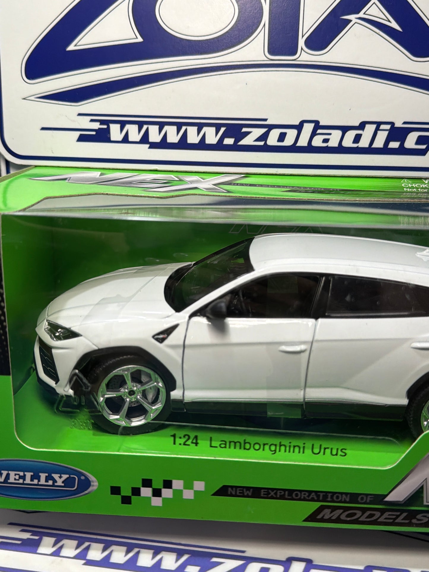 24094 LAMBORGHINI URUS 1/24