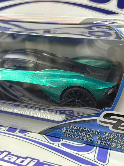 46629 ASTON MARTIN VALKYRIE 1/18 MAISTO
