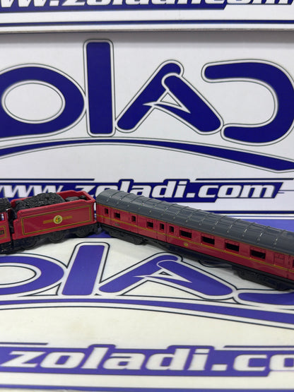 06 HARRY POTTER EXPRESO DE HOGWARTS TOMICA
