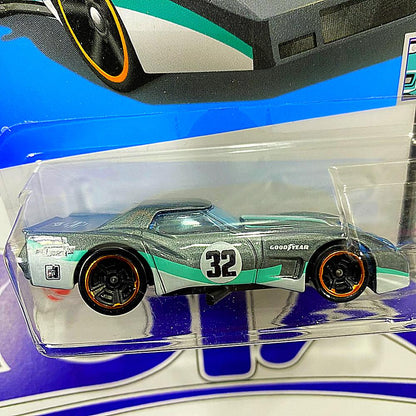 HTD67 76 GREENWOOD CORVETTE