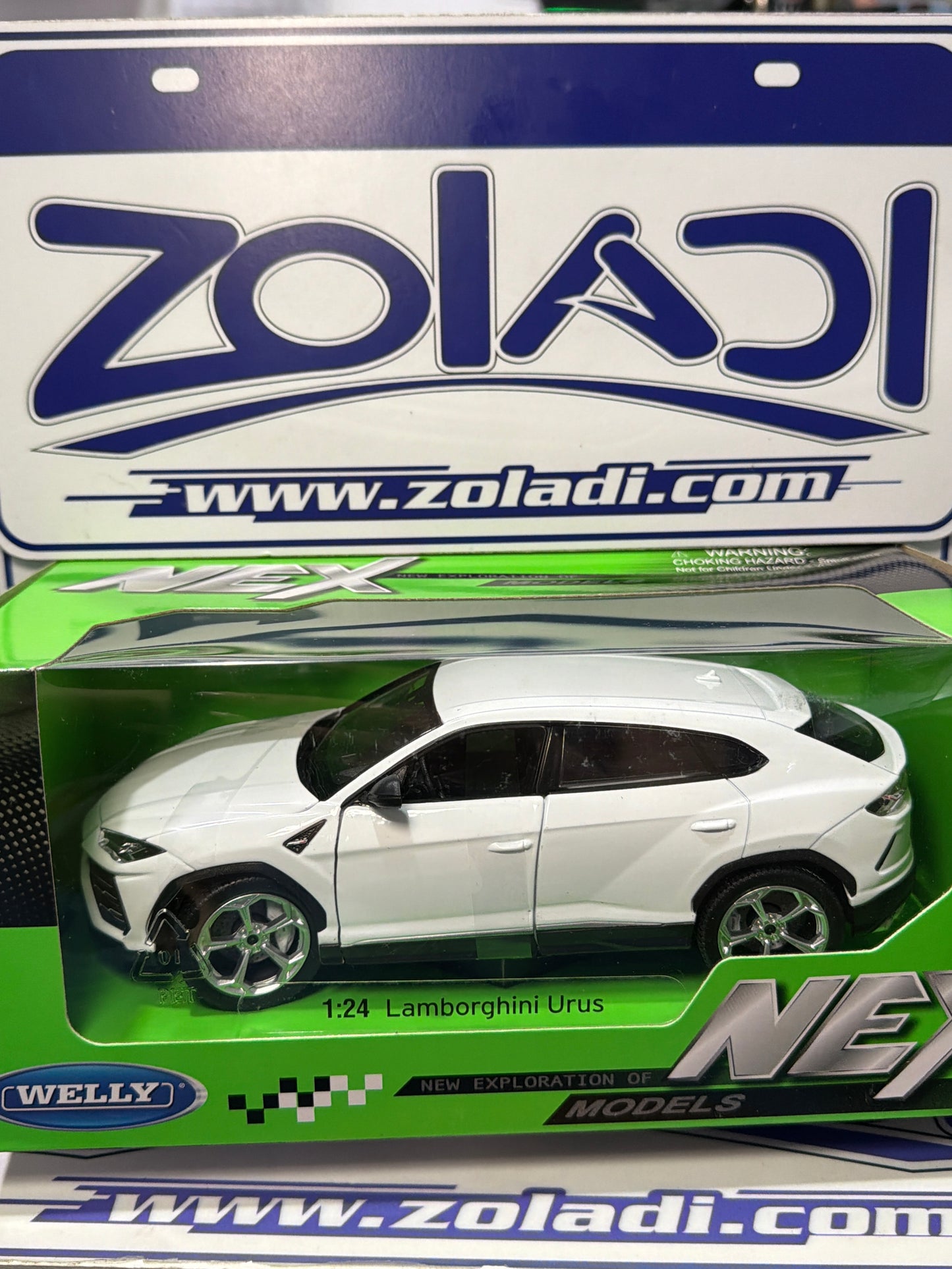 24094 LAMBORGHINI URUS 1/24