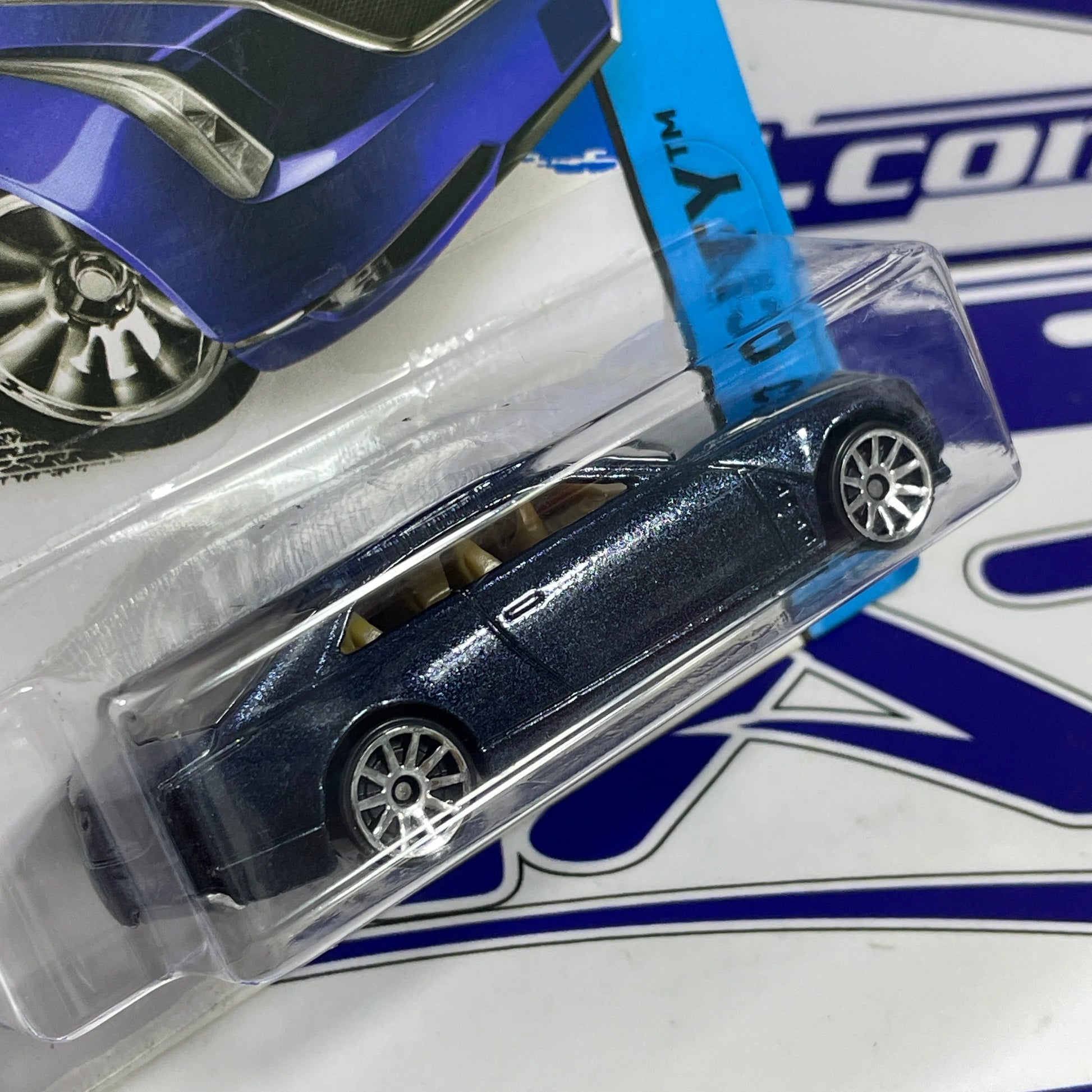 CADILLAC ELMIRAJ Hot Wheels disponible en Zoladi Lima