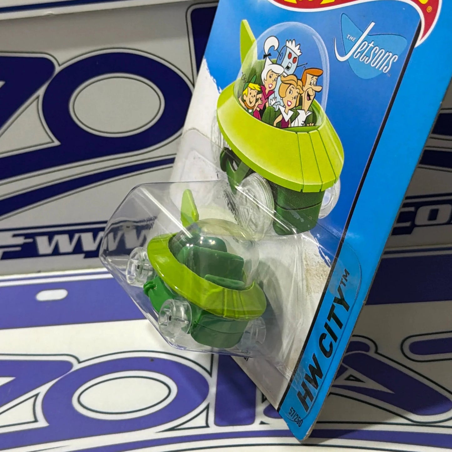 CFH76 THE JETSONS CAPSULE CAR