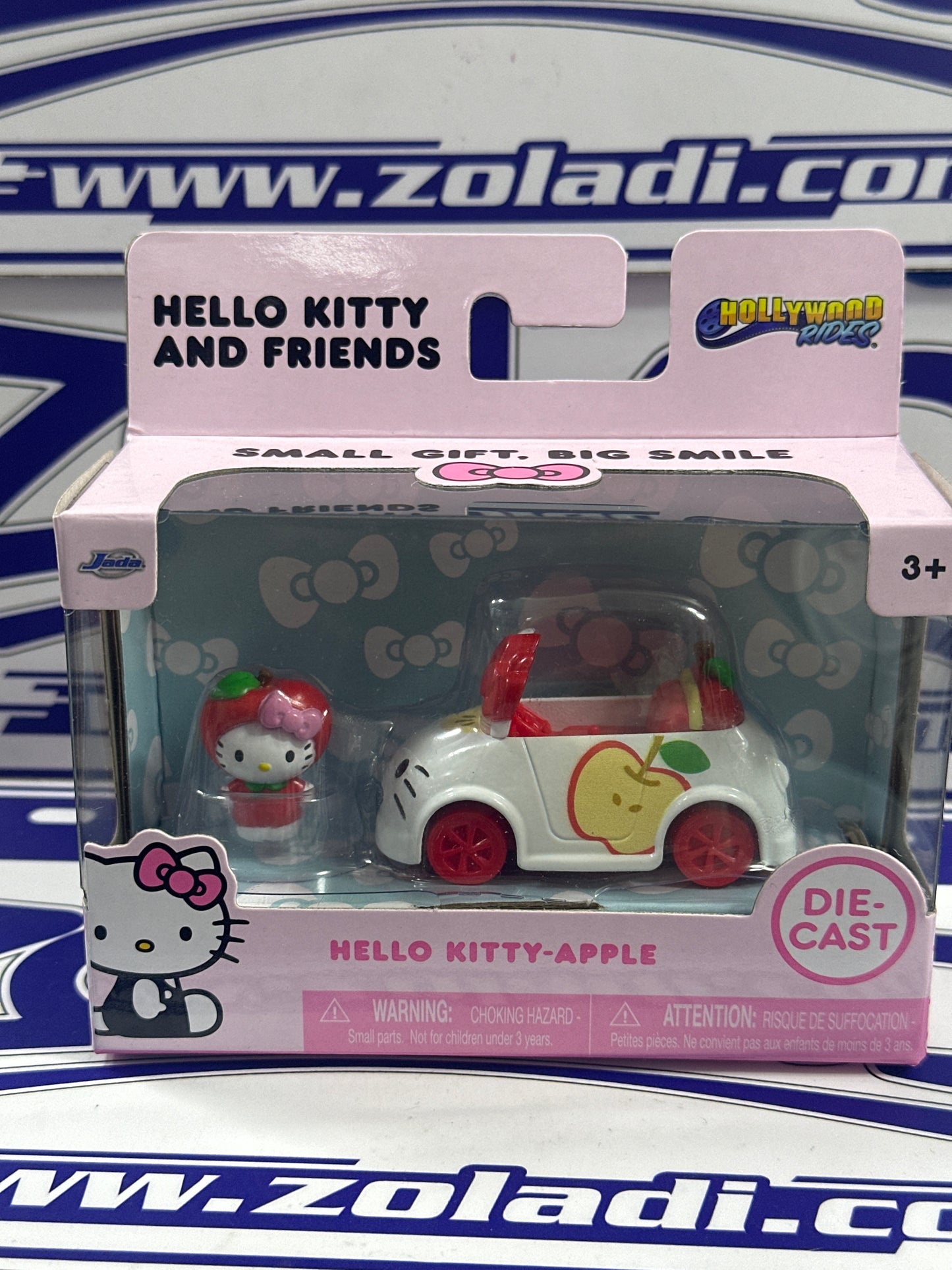 HELLO KITTY CAR DISEÑOS ALEATORIOS