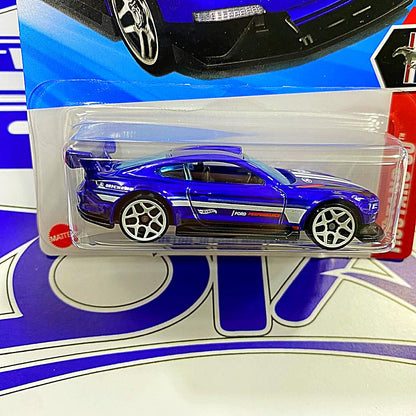 HYY94 CUSTOM 18 FORD MUSTANG GT