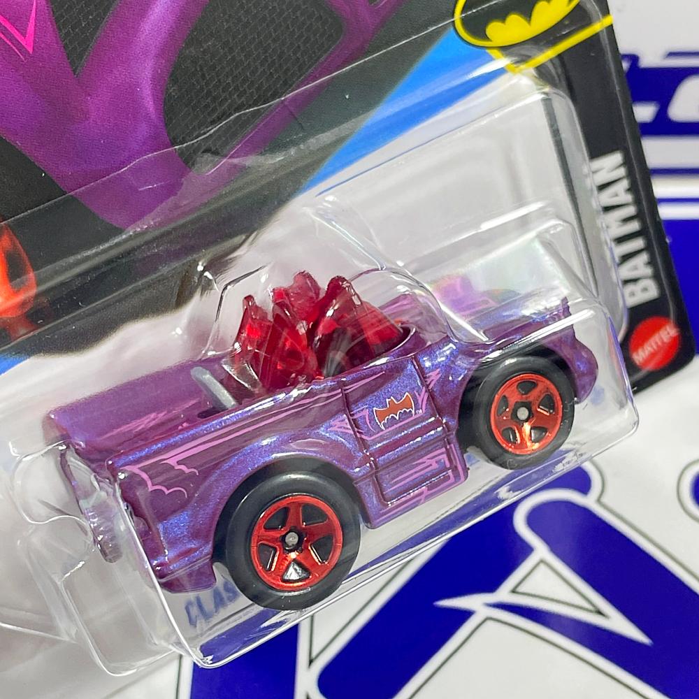 JJJ96 CLASICC TV SERIES BATMOBILE