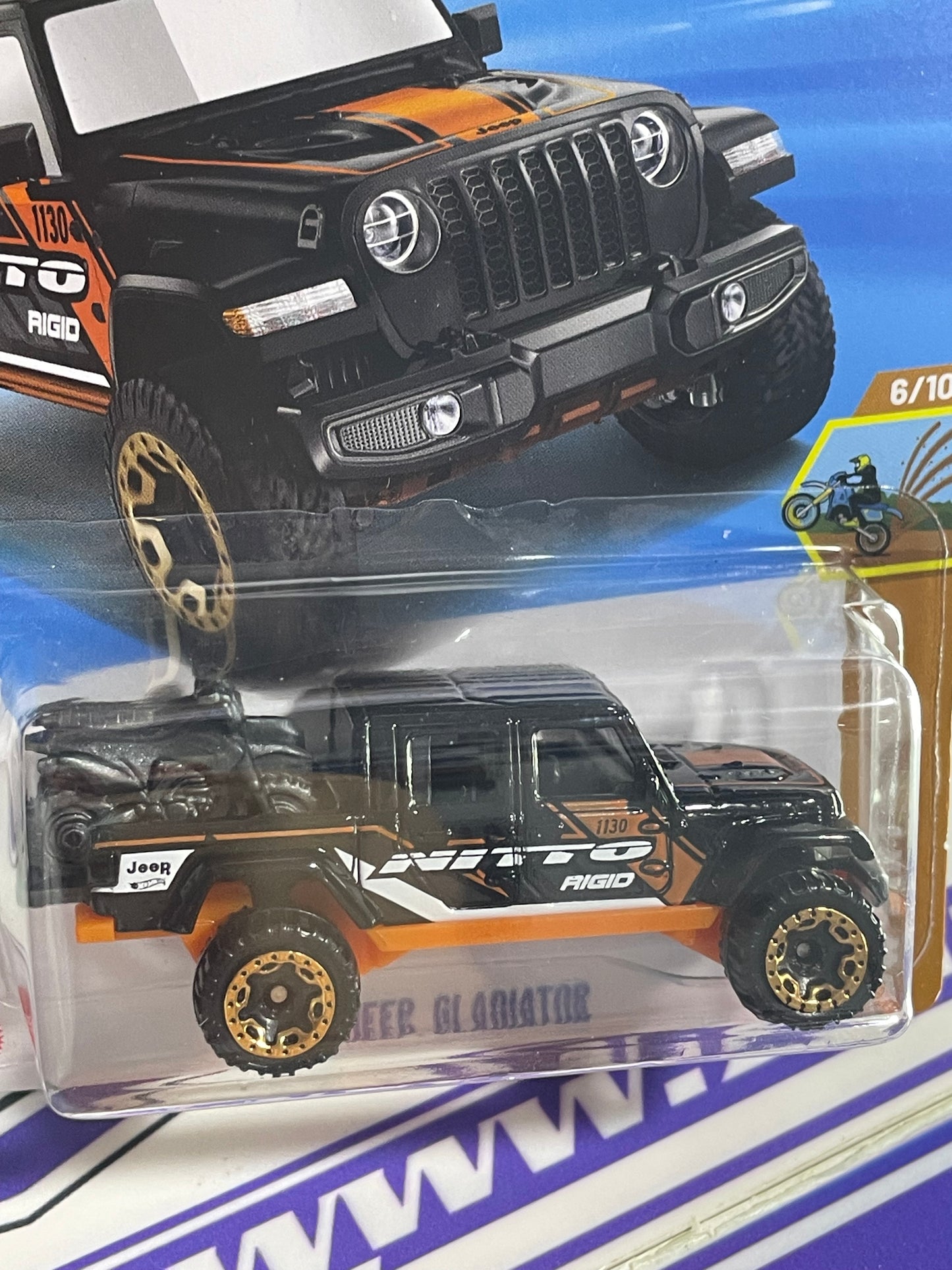 HYY71 20 JEEP GLADIATOR