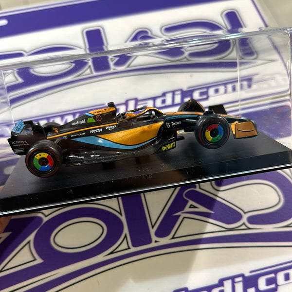 MCL36 Daniel Ricciardo #3 (WITH ACRYLIC/WITH HELMET) 2022
