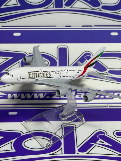 AVIÓN EMIRATES