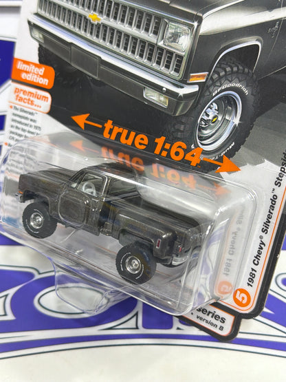 AW64452 CHEVY SILVERADO STEPSIDE