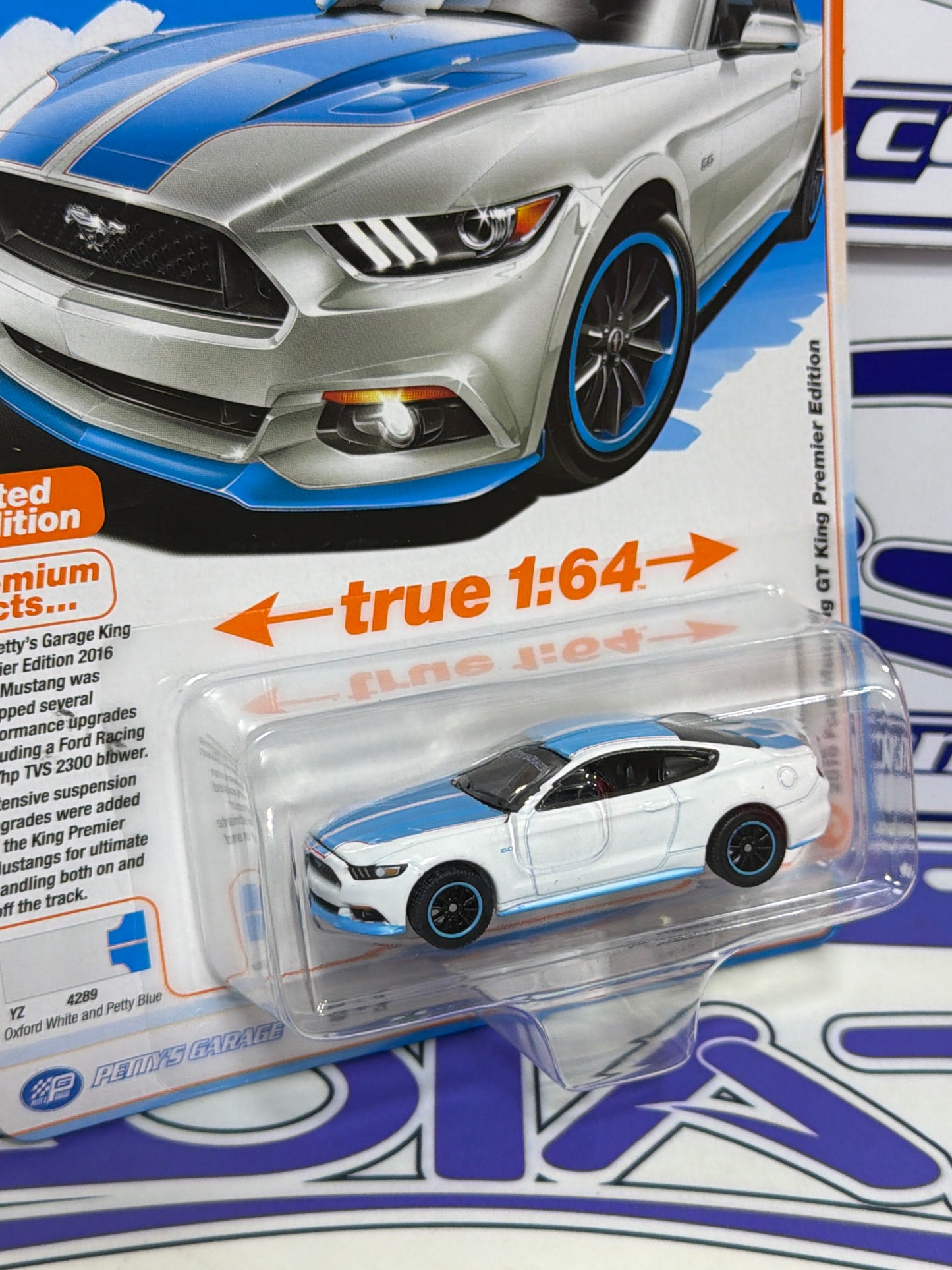 AW64452 FORD MUSTANG GT KING