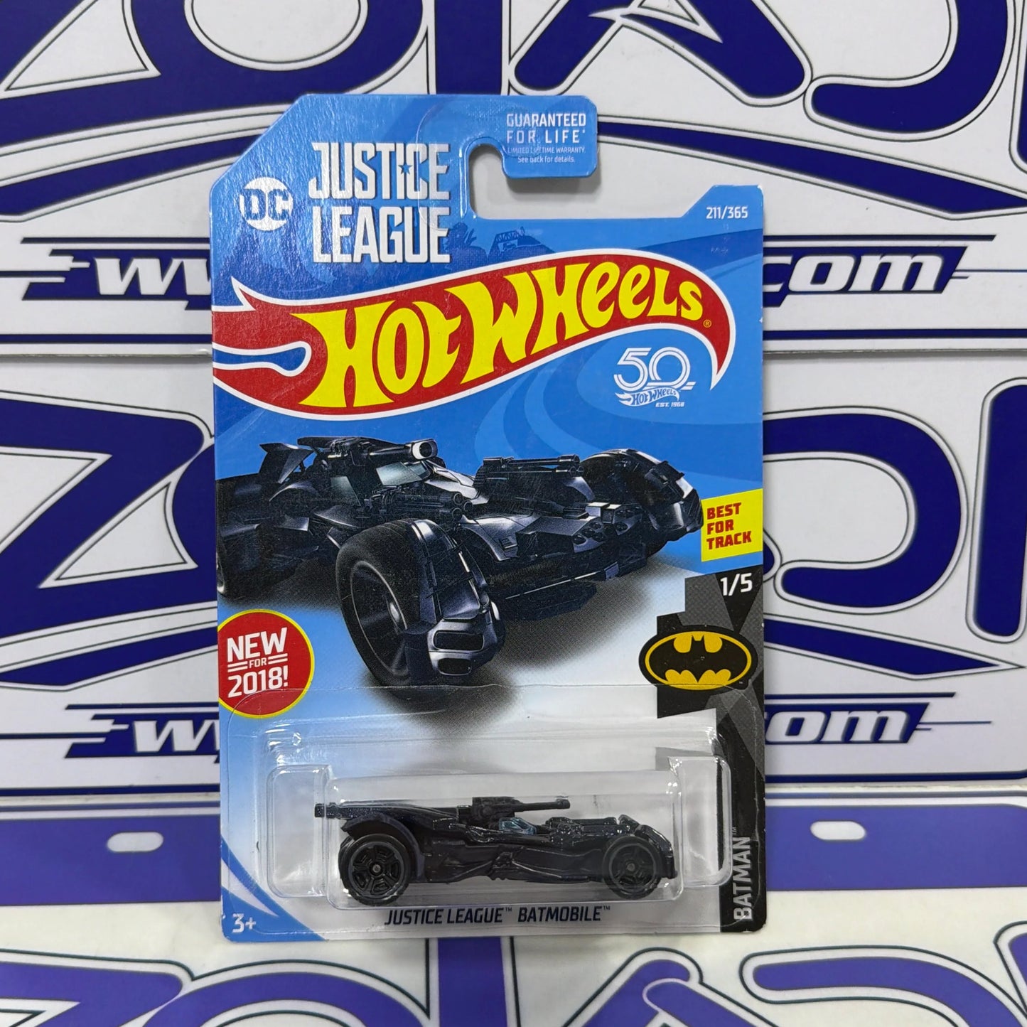 FJY86 JUSTICE LEAGUE BATMOBILE