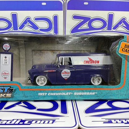 35044 1/24 CHEVROLET SUBURBAN