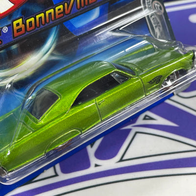 G6826 PONTIAC BONNEVILLE