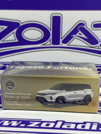 TOYOTA FORTUNER PLATINUM WHITE PARA64