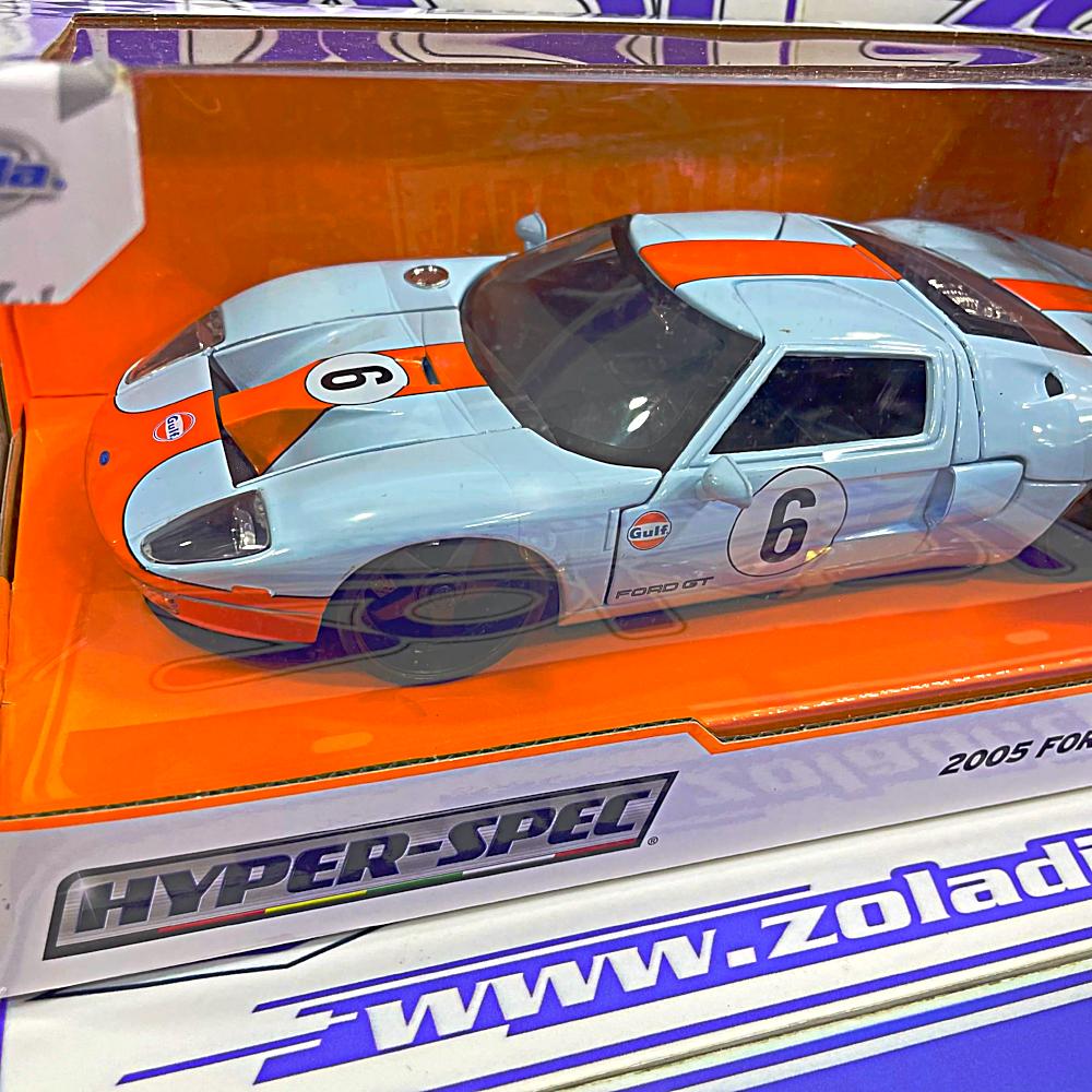 36373 1/24 2005 FORD GT