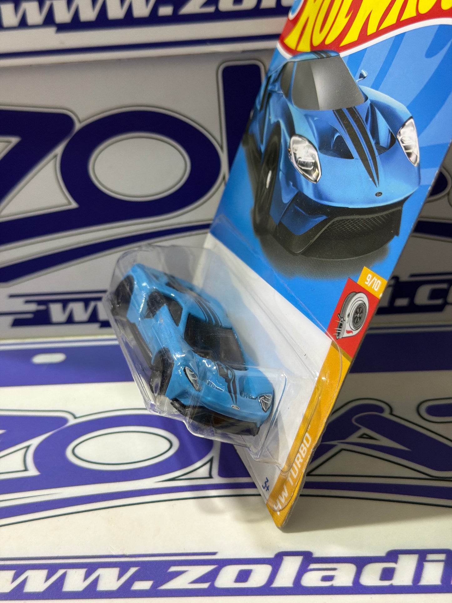 HCW47 17 FORD GT