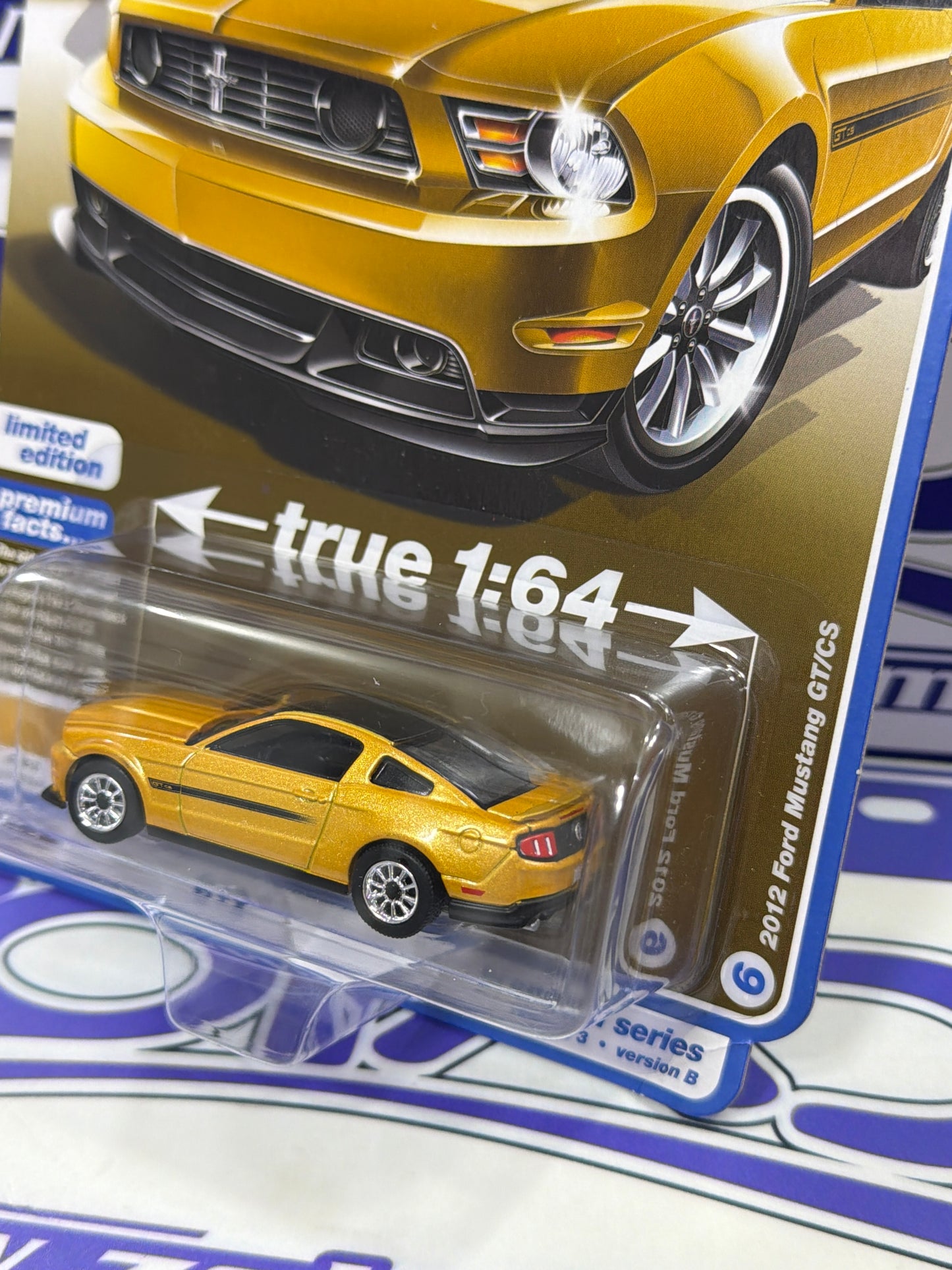 AW64372 FORD MUSTANG GTCS 2012