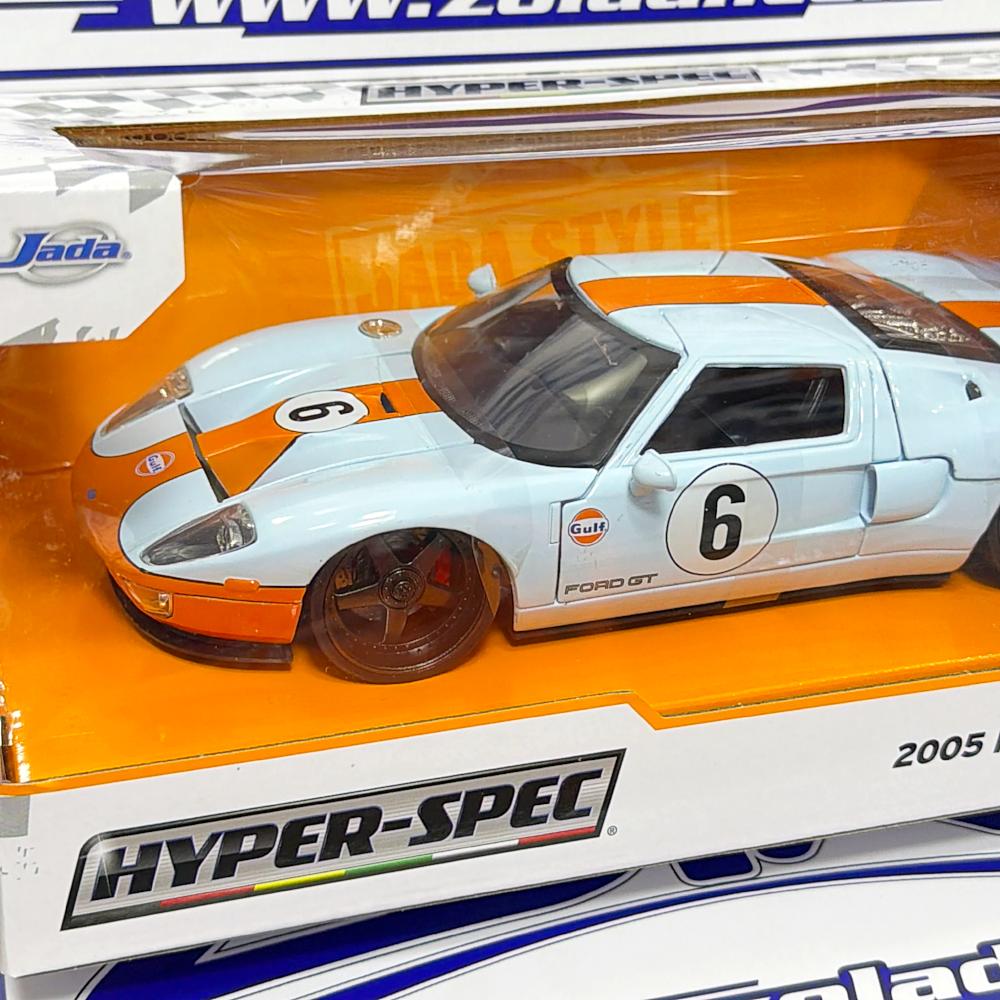 36373 1/24 2005 FORD GT