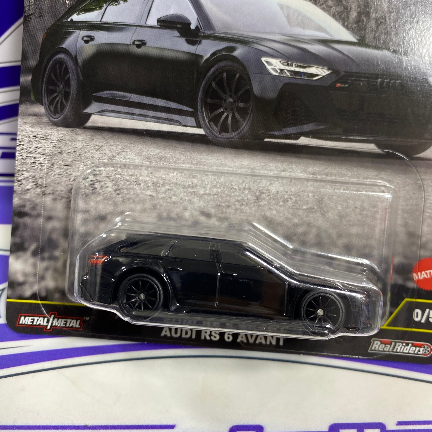 JBK71 AUDI RS 6 AVANT CHASE