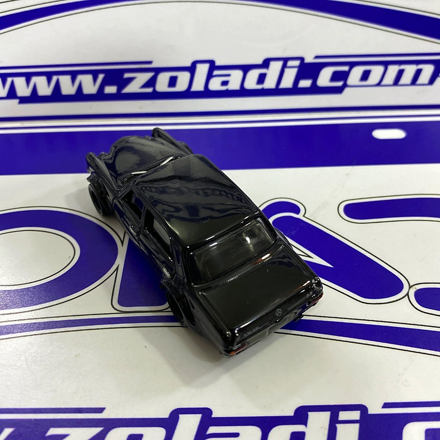 SU MERCEDES BENZ 300SEL 6.8 AMG