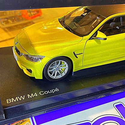 BMW M4 COUPÉ 1/18
