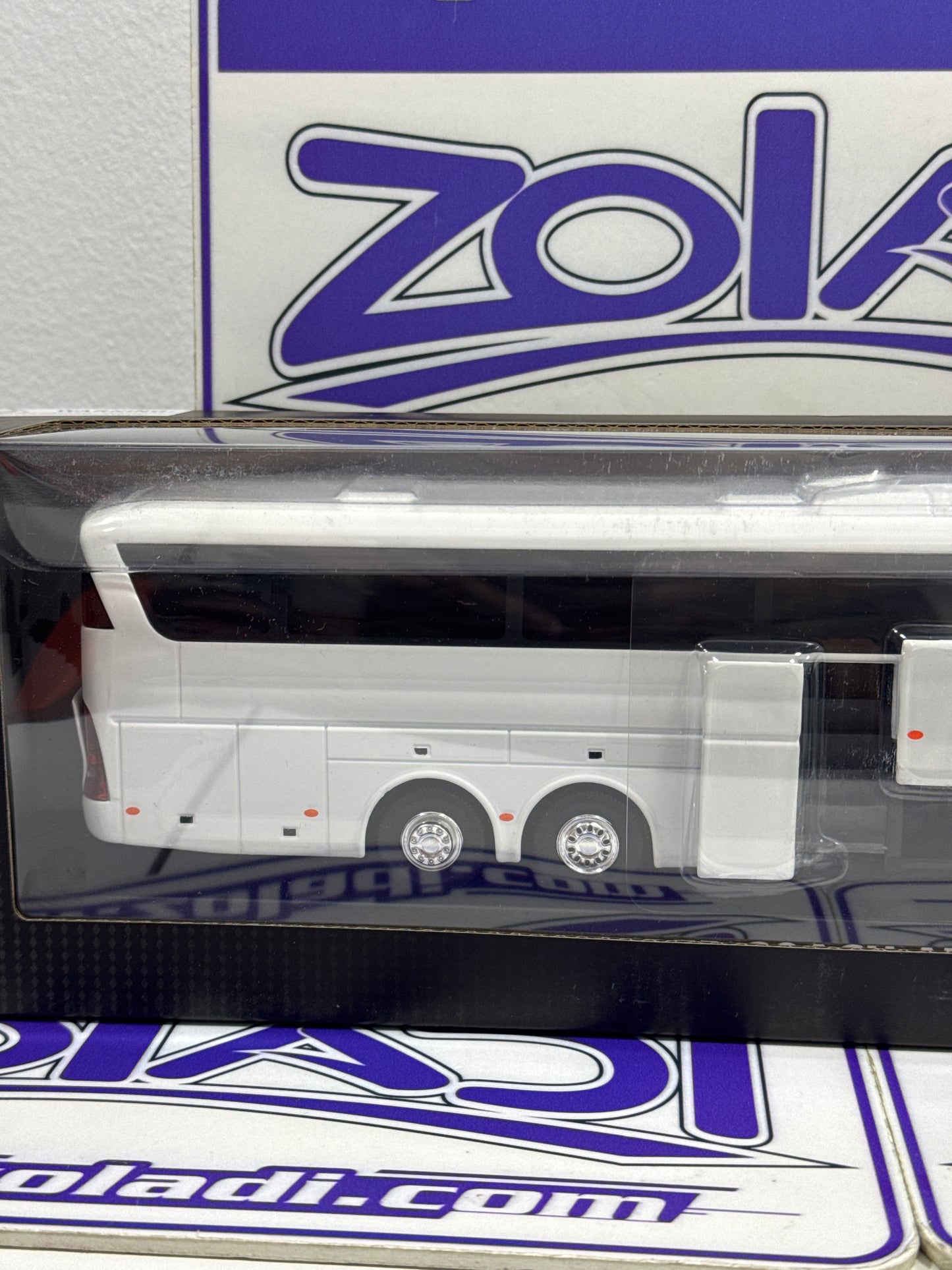 57702 SUPER COACH AUTOBUS CARARAMA 1/50