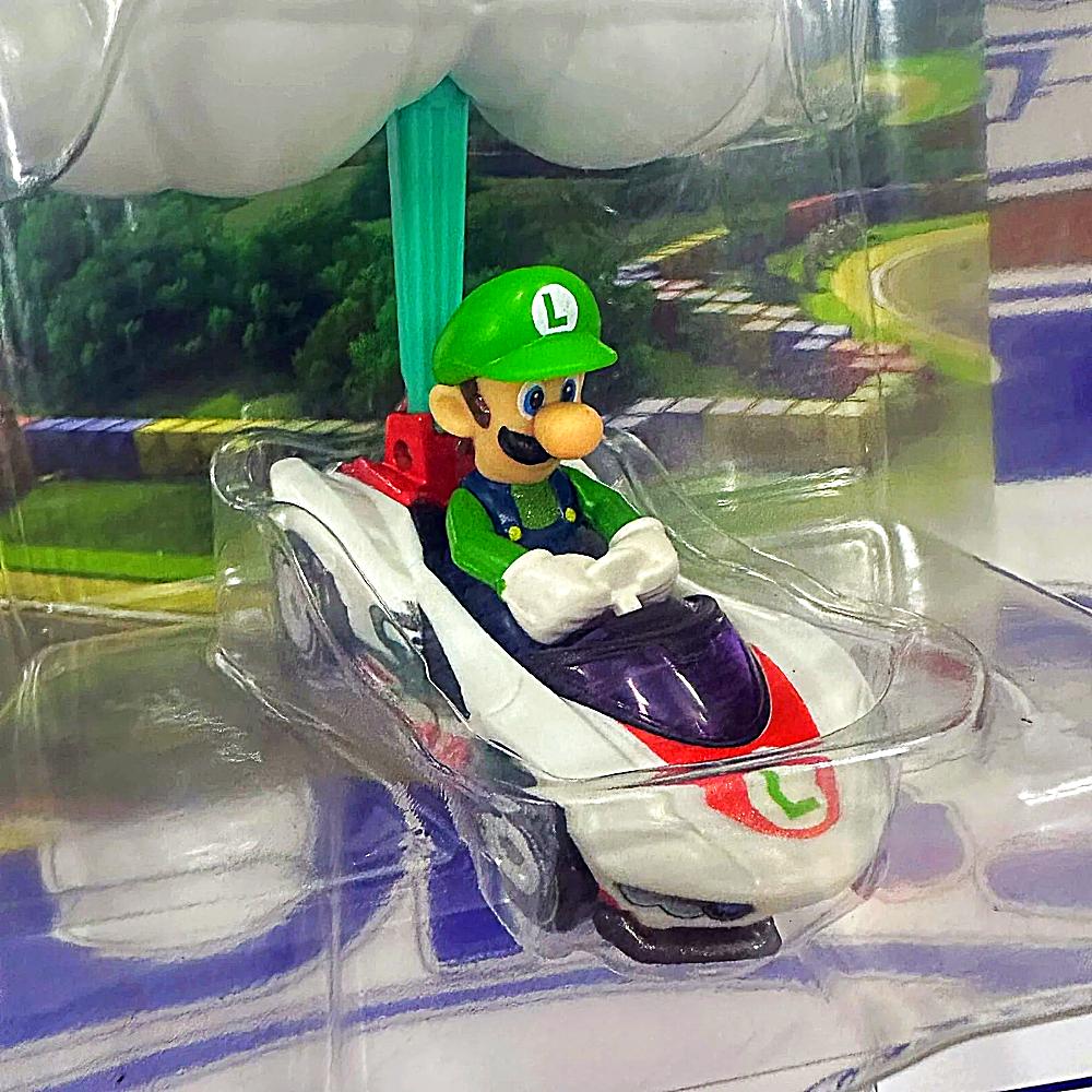GVD35 LUIGI MARIO KART