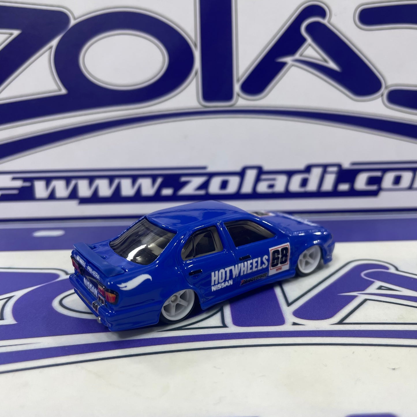 SU 94 NISSAN PRIMERA PREMIUM