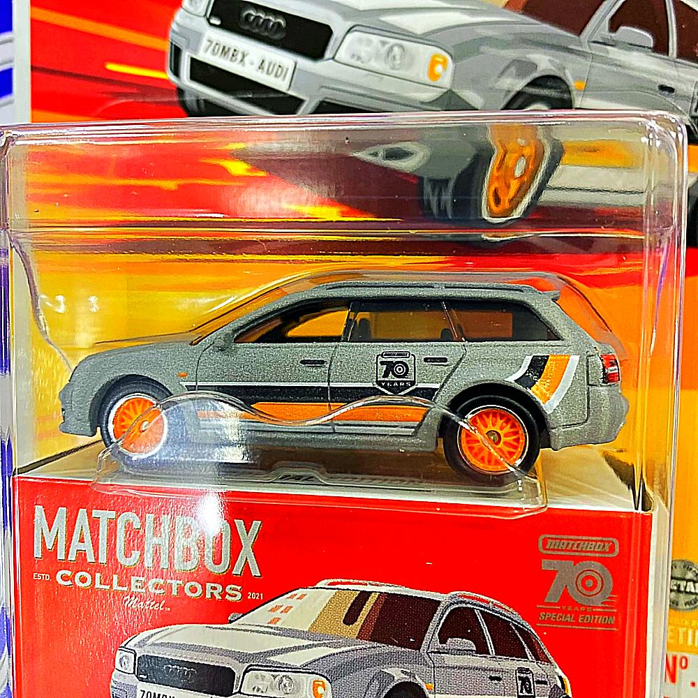 HLJ69 2002 AUDI RS 6 AVANT