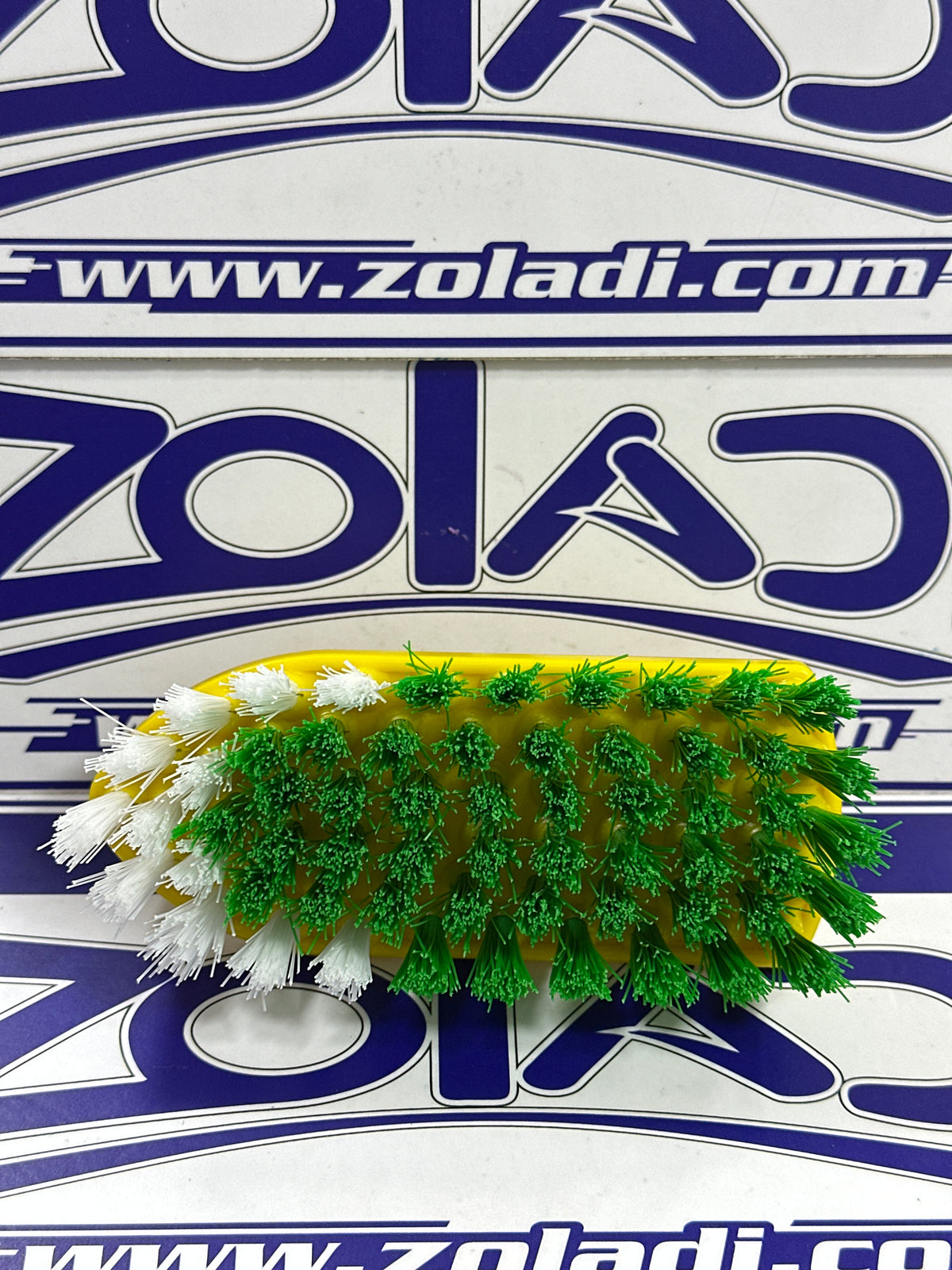 ESCOBILLA CON ASA PARA LAVAR
