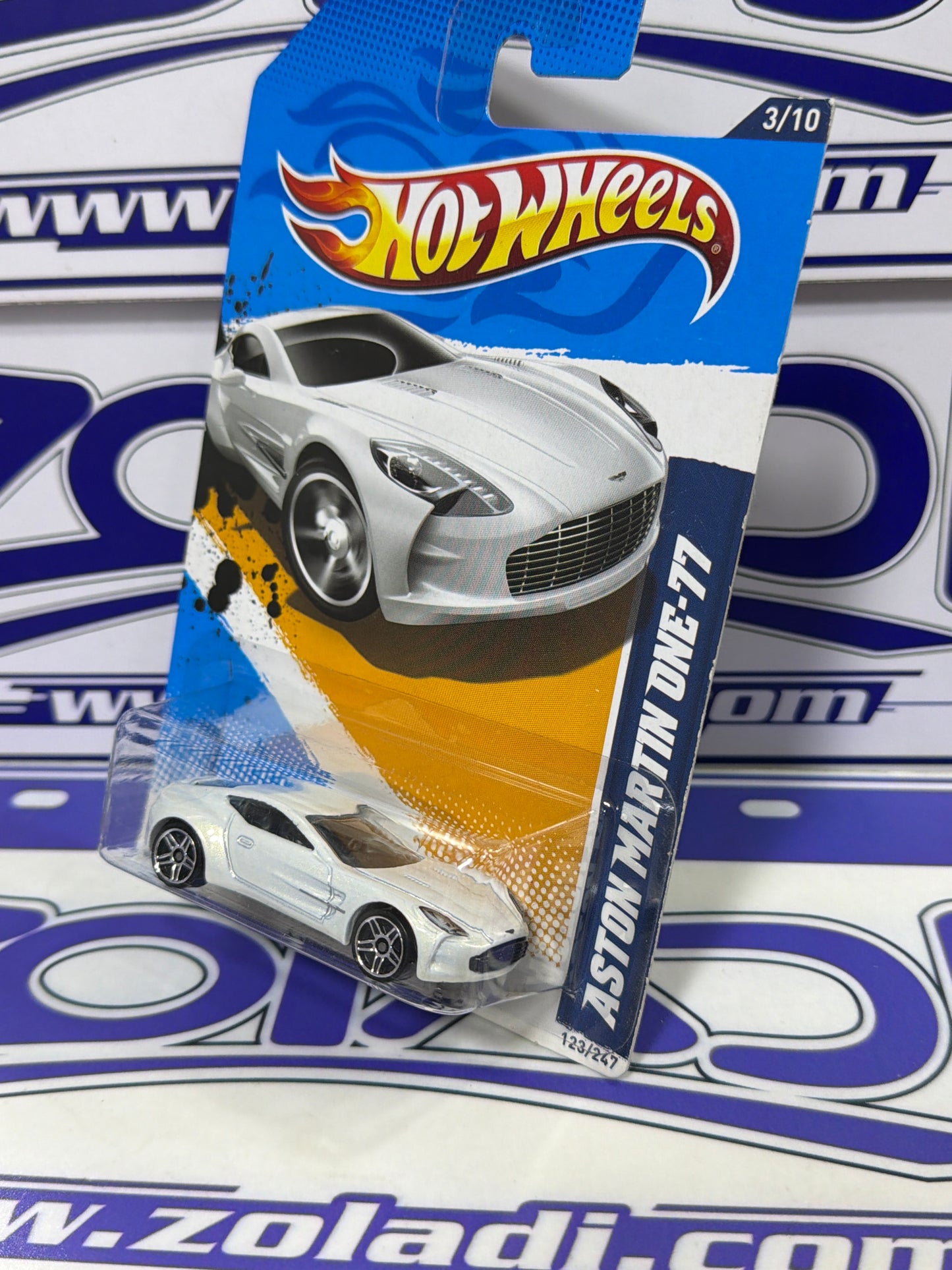 V5426 ASTON MARTIN ONE 77