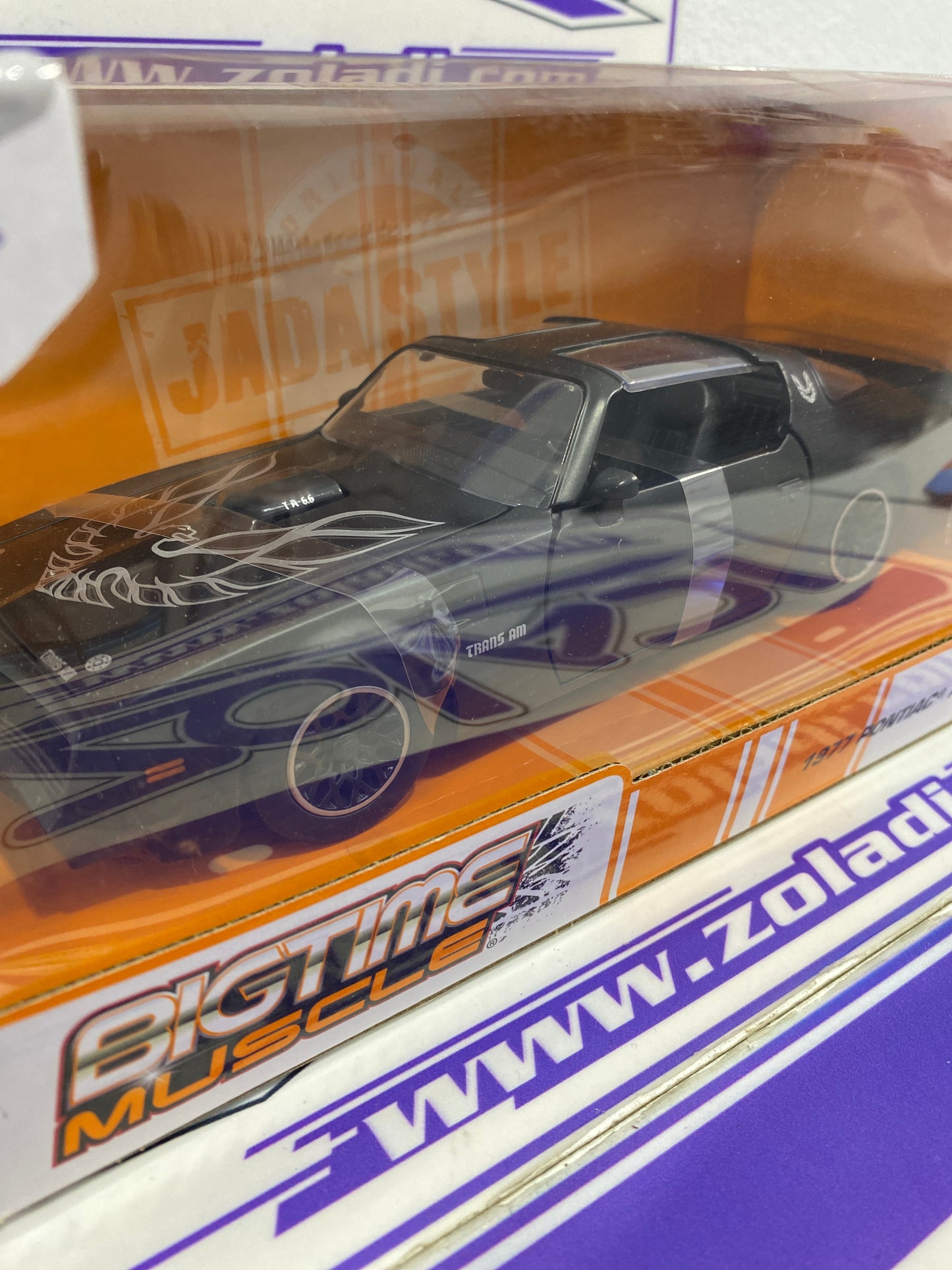 PONTIAC FIREBIRD 1977 1/24