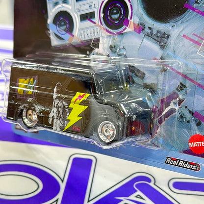 HVJ44 DAIRY DELIVERY