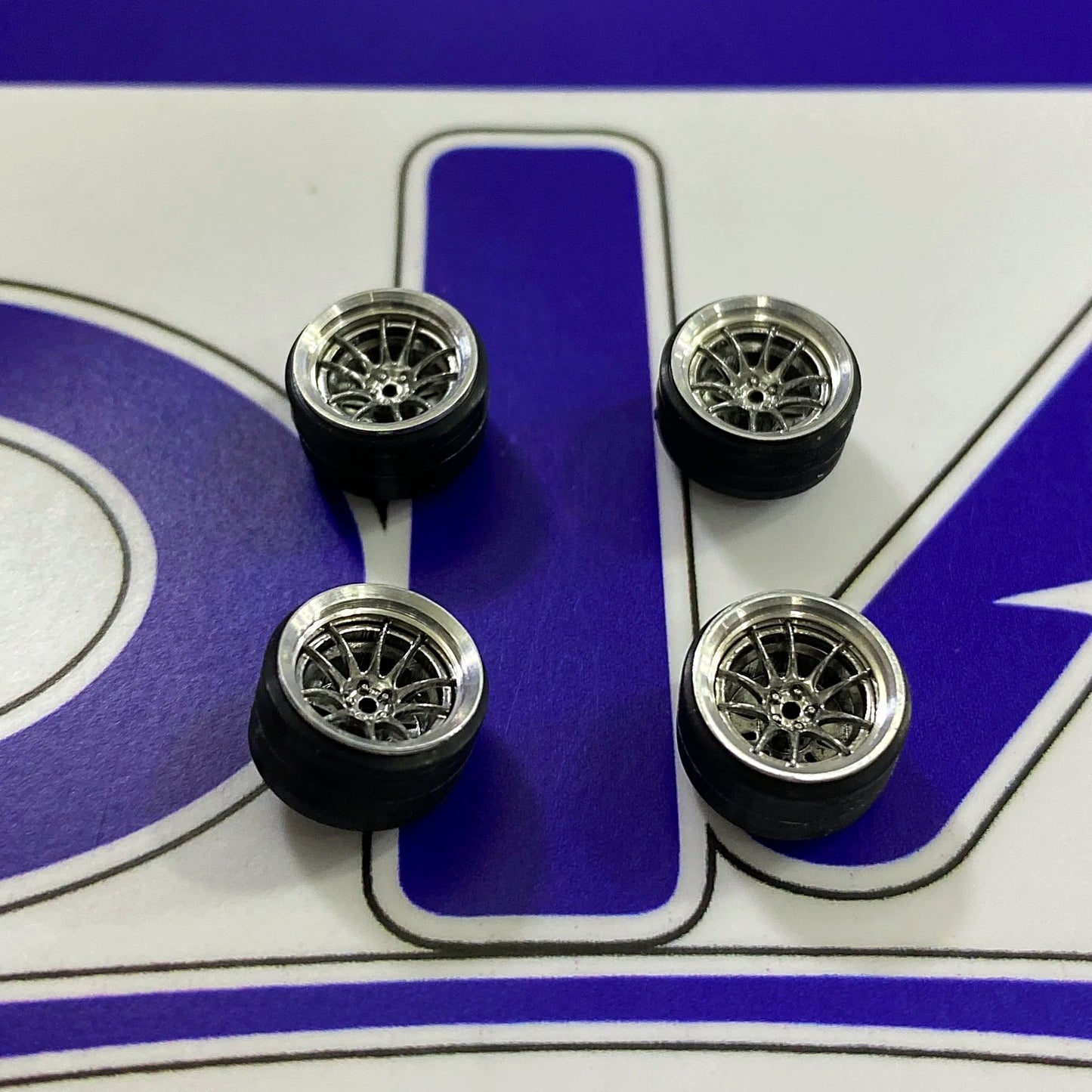 KURO ZOKU SET DE 4 LLANTAS SPOKERS CHROME