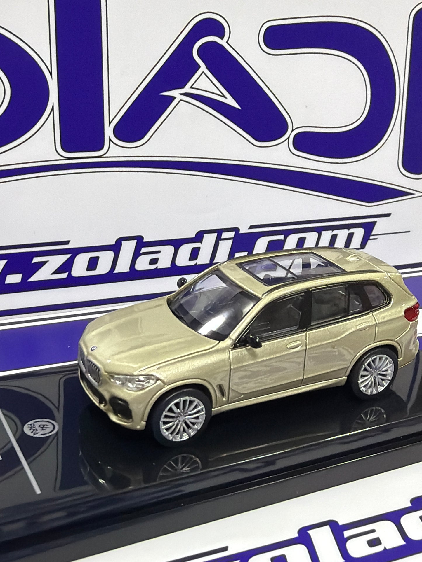 BMW X5 2018 1/64 PARA64