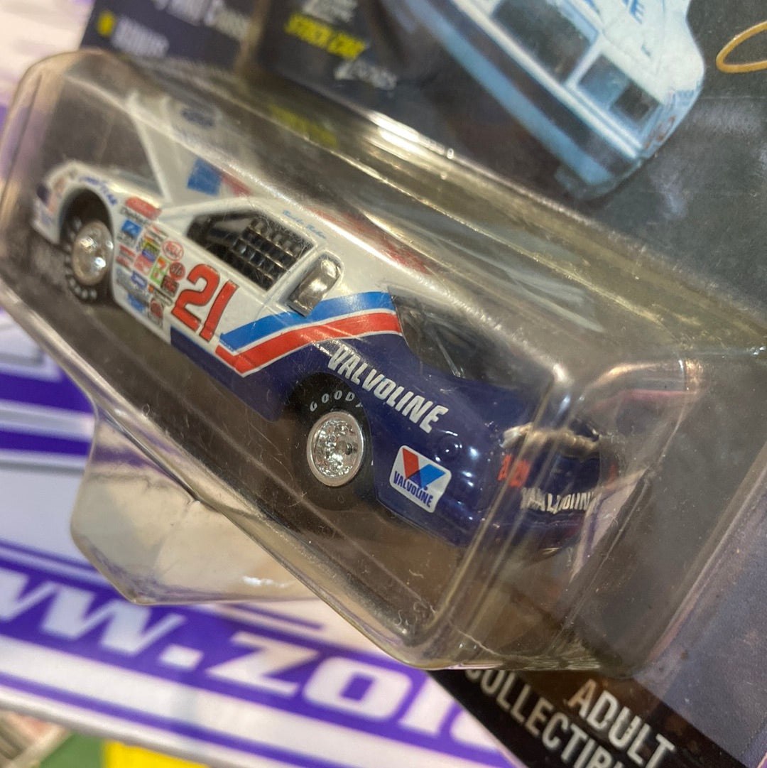 FORD THUNDERBIRD STOCK CAR LEGENDS JHONY LIGHTNING