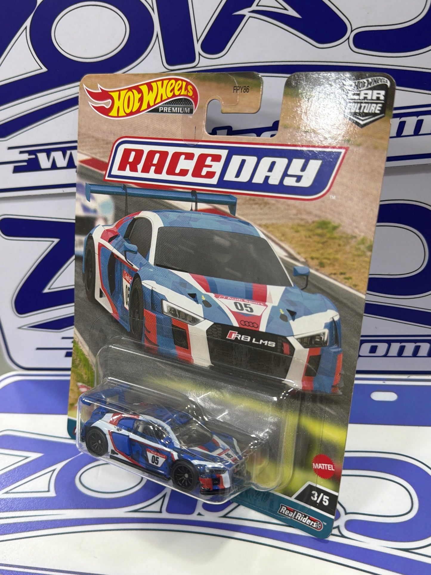 HKC61 AUDI R8 PREMIUM