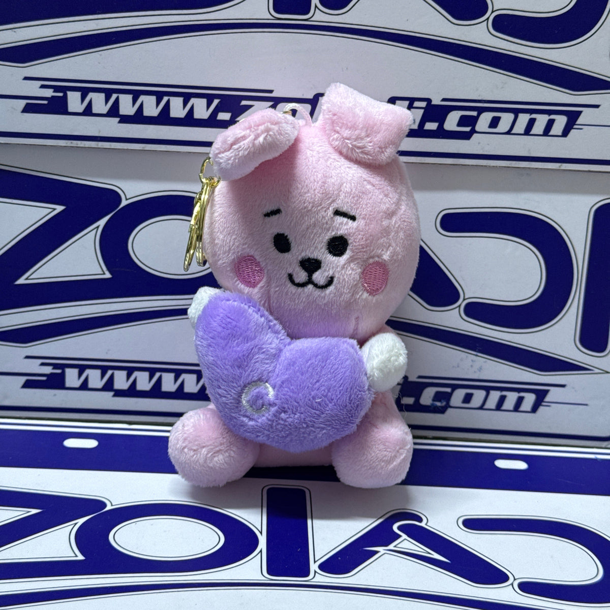 PELUCHE BTS MODELO ALEATORIO