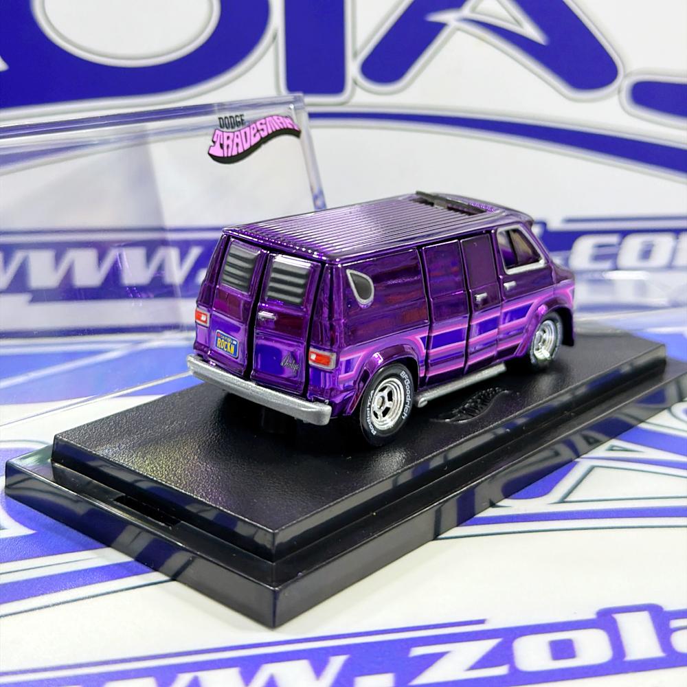 HGK78 DODGE TRADESMAN RLC