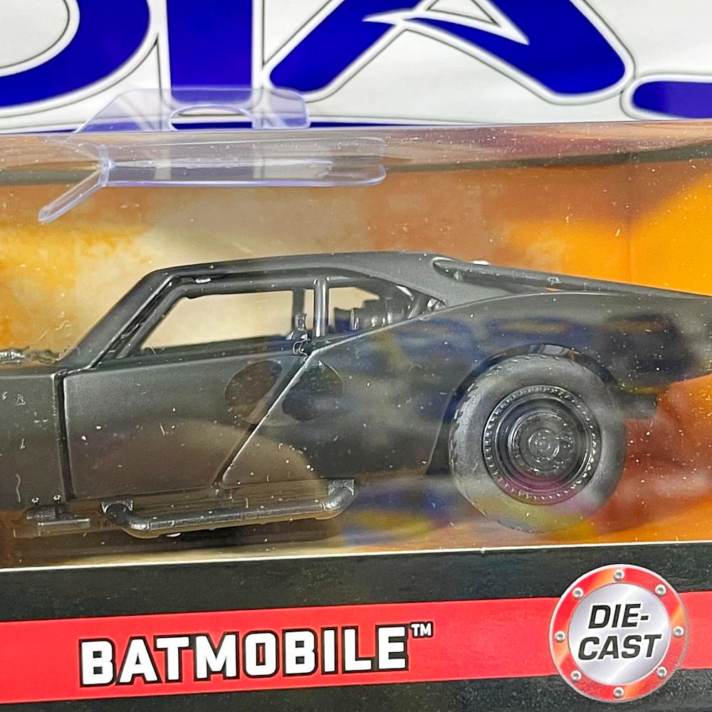 32733 1/32 BATMOBILE