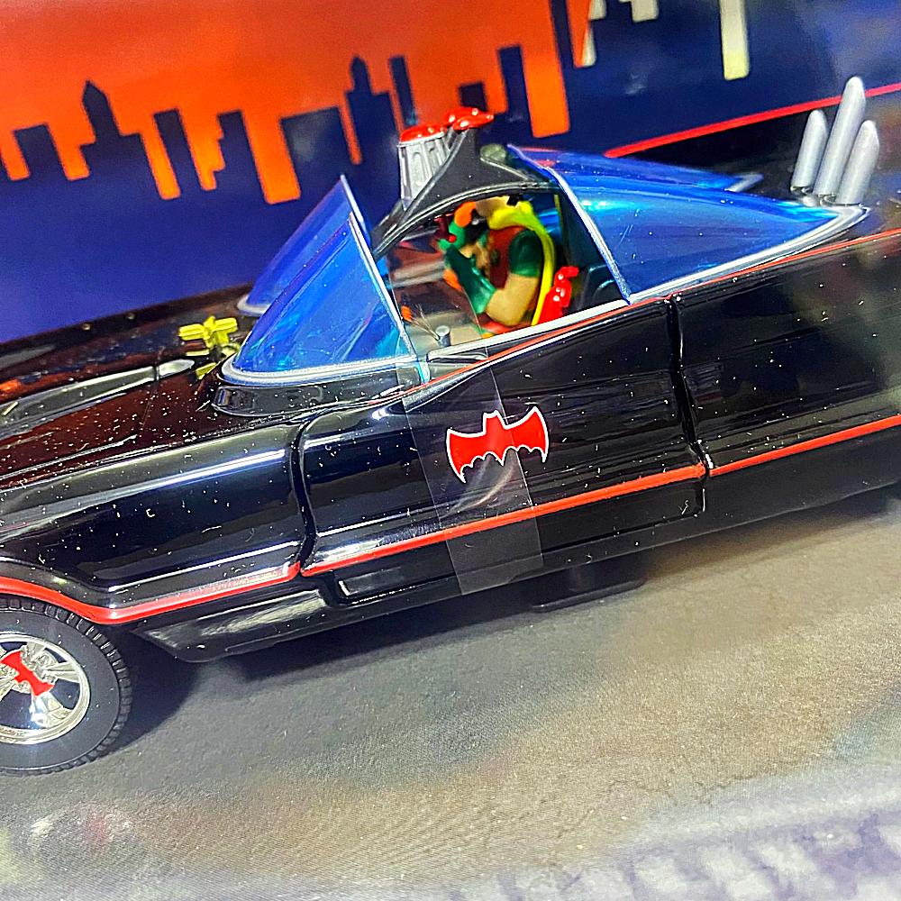 33737 CLASSIC TV SERIES BATMAN ,ROBIN , THE PENGUIN , THE JOKER Y BATMOBILE