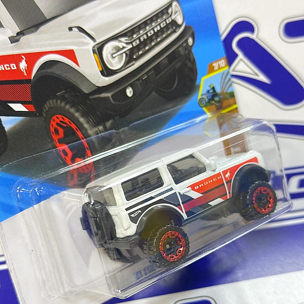 JJK46 21 FORD BRONCO