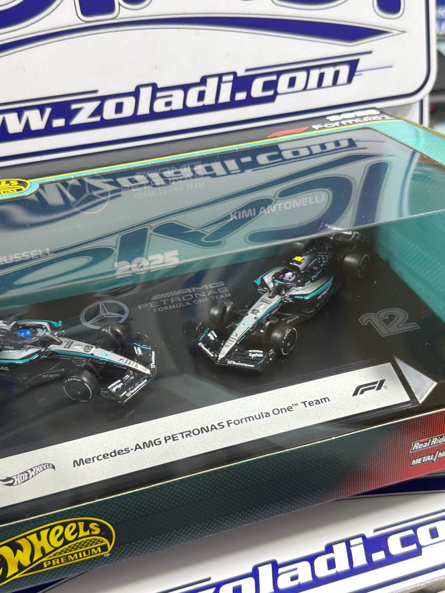 JMM93 MERCEDES AMG PETRONAS FORMULA 1 GEORGE RUSSELL Y KIMI ANTONELLI PACK
