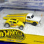 JHW45 DIORAMA MOONEYES FORD VOLKSWAGEN BEETLE ASTON MARTIN DB4GT Y CHEVY RAMP TRUCK
