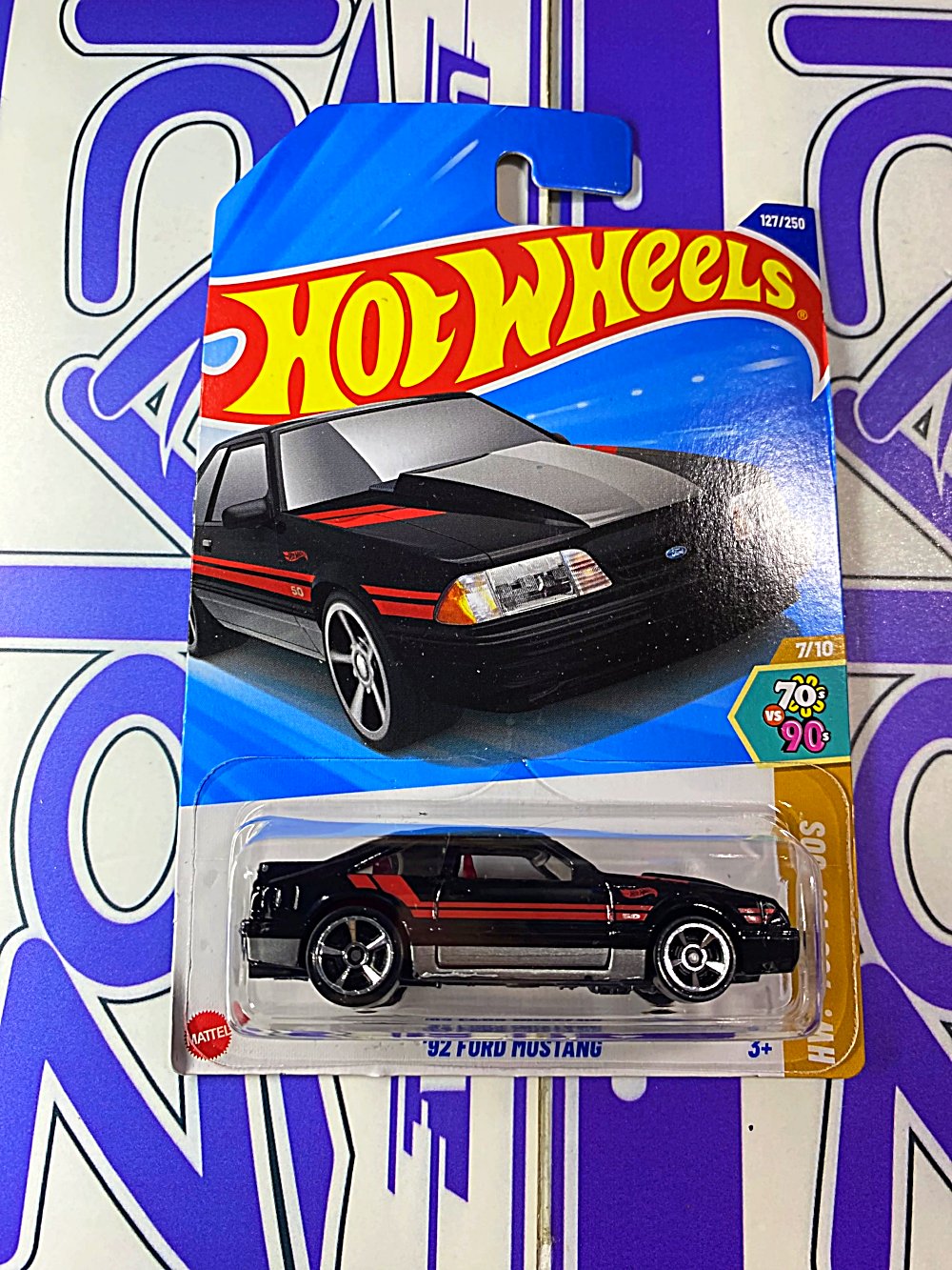 HYY68 92 FORD MUSTANG