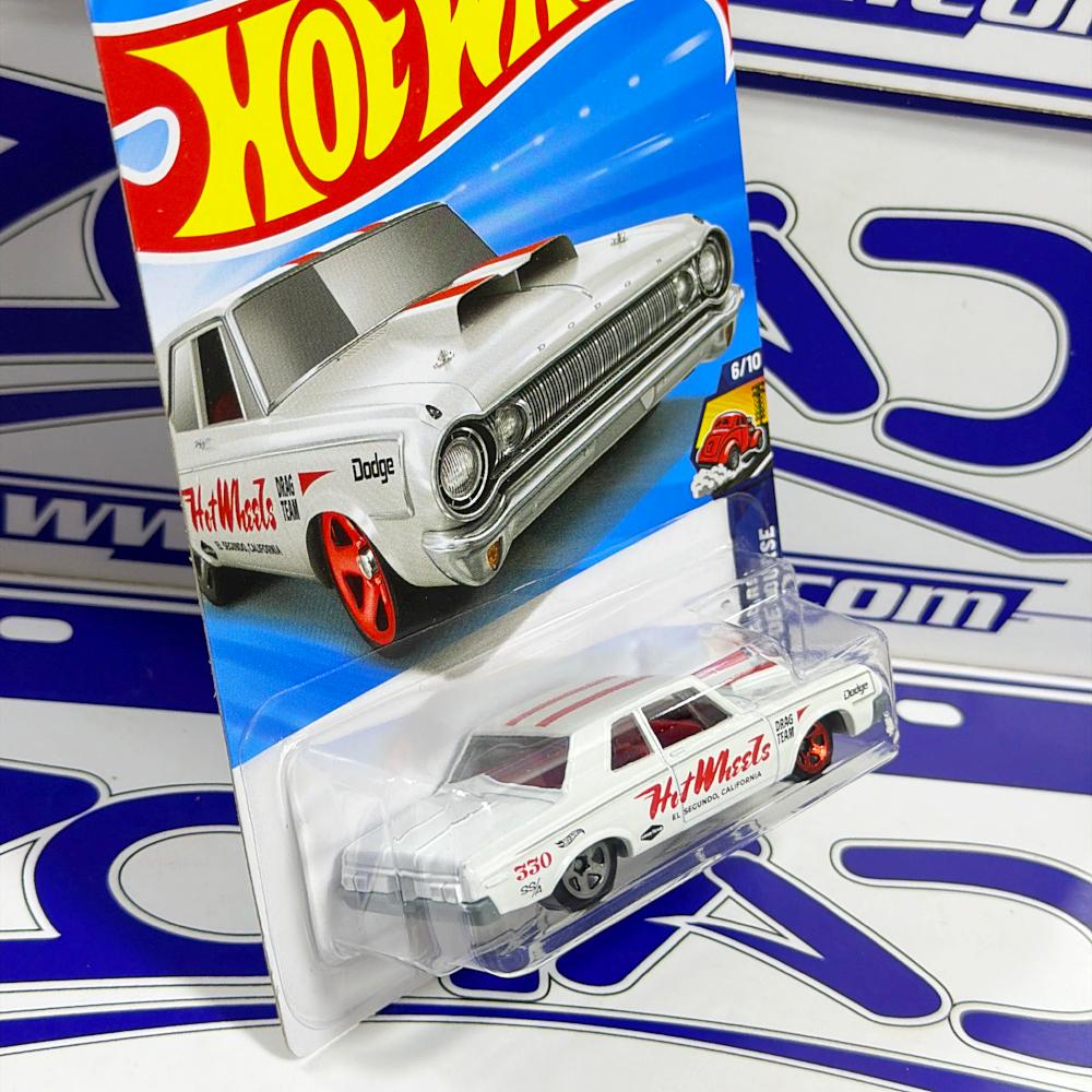 JJJ64 DODGE 330